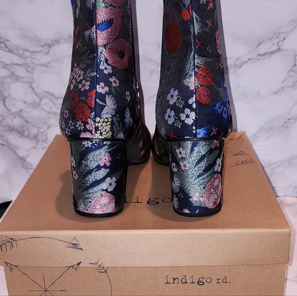 Indigo Rd. Multi Fabric Bootie Sz 10 - Picture 3 of 6